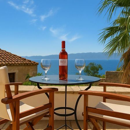Menexes Suites Монемвазия Экстерьер фото