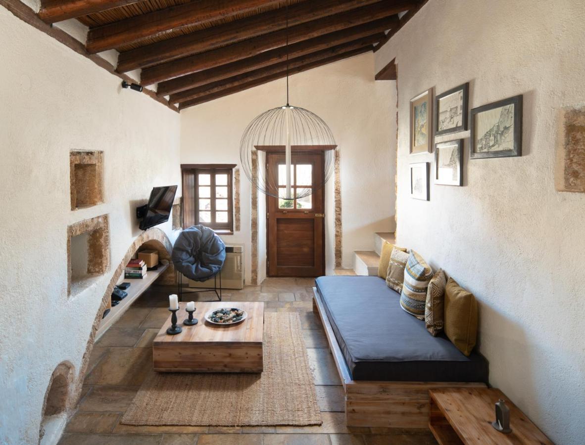 Menexes Suites Монемвазия Экстерьер фото