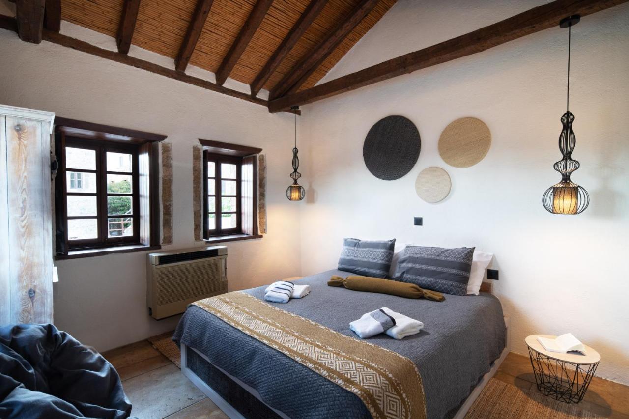 Menexes Suites Монемвазия Экстерьер фото