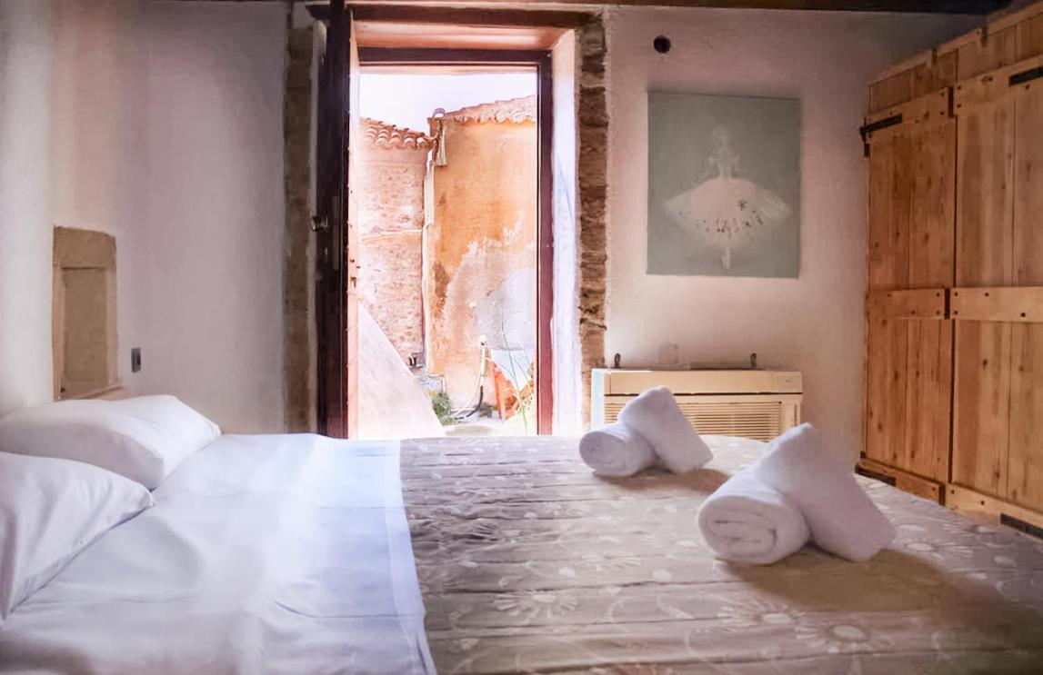Menexes Suites Монемвазия Экстерьер фото
