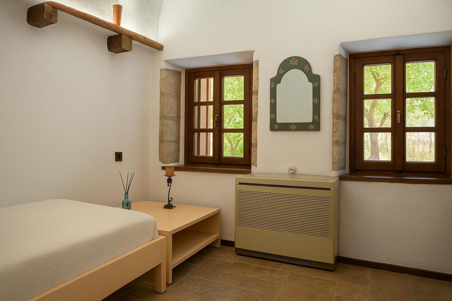 Menexes Suites Монемвазия Экстерьер фото